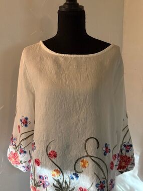 Embroidered Cream Floral Tunic Top - Women's Linen-Blend